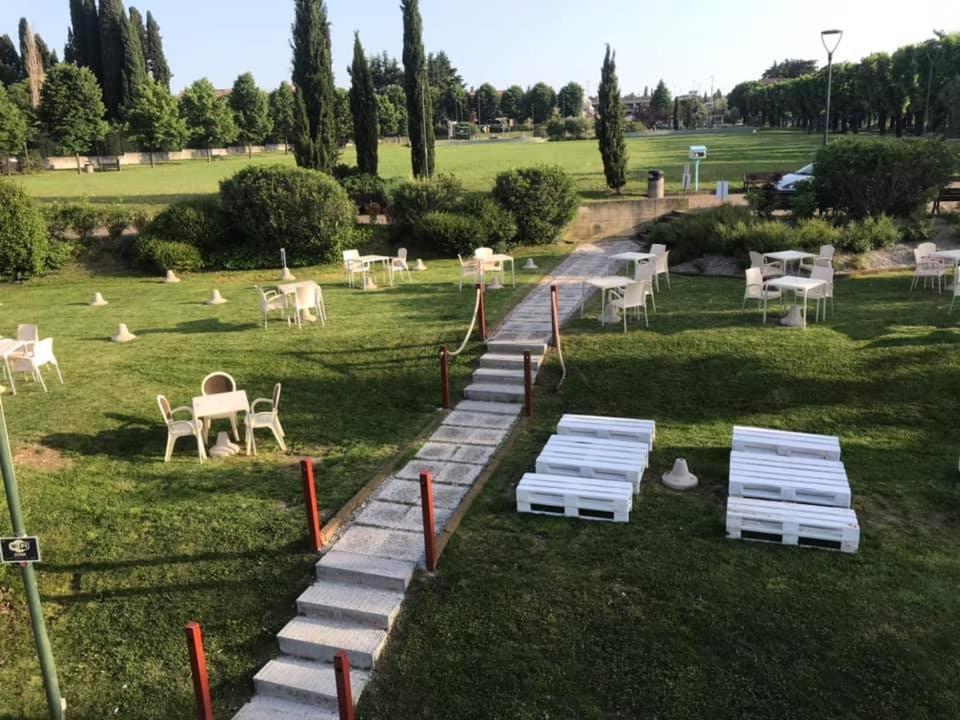 Appartamento Casa Vacanze Spiaggia D'Oro Ντεζεντσάνο ντελ Γκάρντα Εξωτερικό φωτογραφία