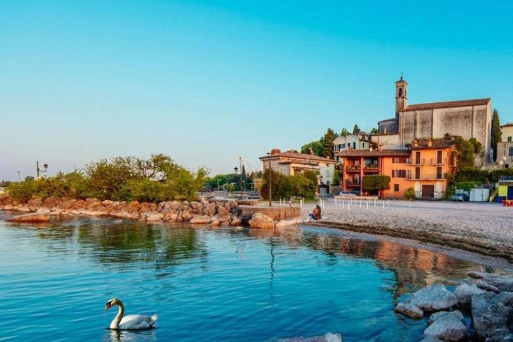 Appartamento Casa Vacanze Spiaggia D'Oro Ντεζεντσάνο ντελ Γκάρντα Εξωτερικό φωτογραφία